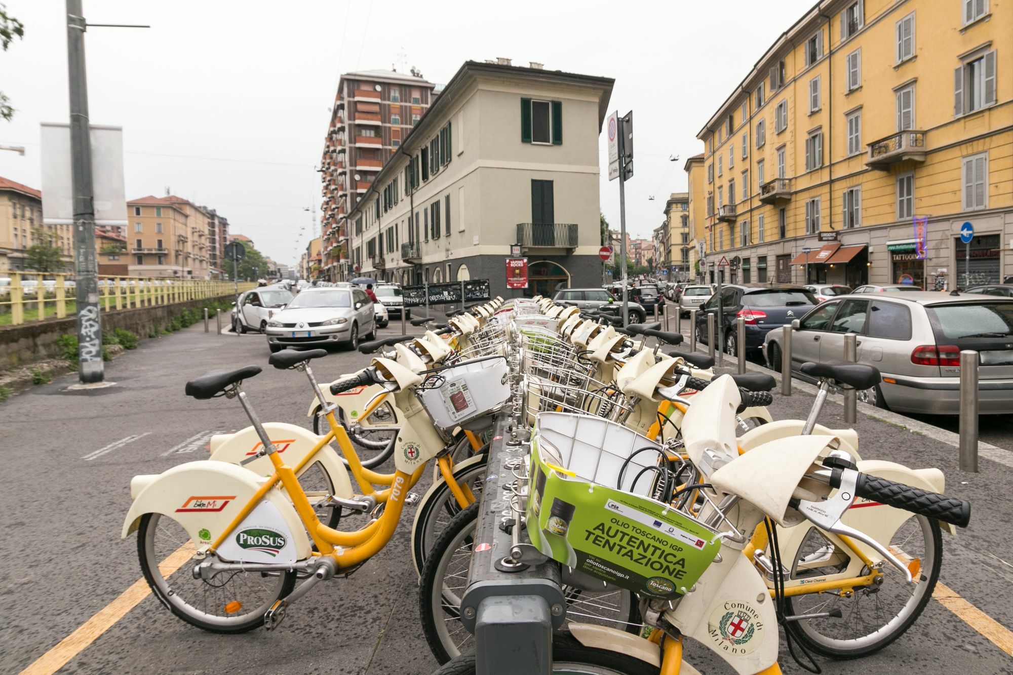 Pit Stop Navigli Milão Exterior foto